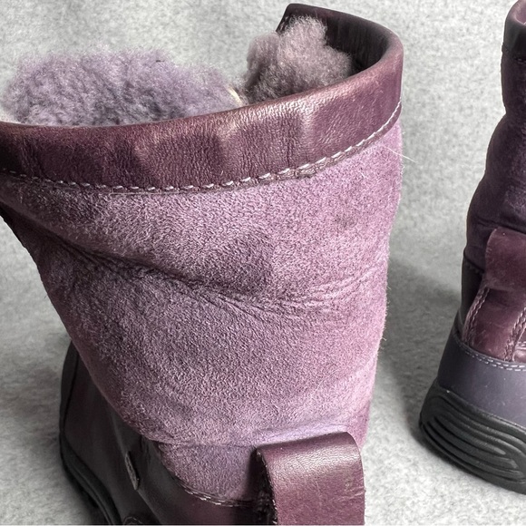 UGG Adirondack ll Leather Waterproof Vibram Winter Boots Womens 9 Purple Black - Picture 11 of 16